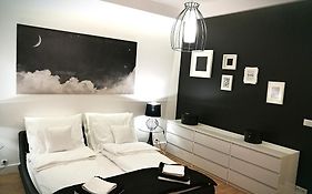 Black&White Apartment- Wierzbowa 5